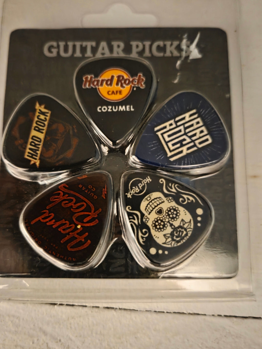 5 NEW Hard Rock Cafe HRC Logo Medium Guitar Picks