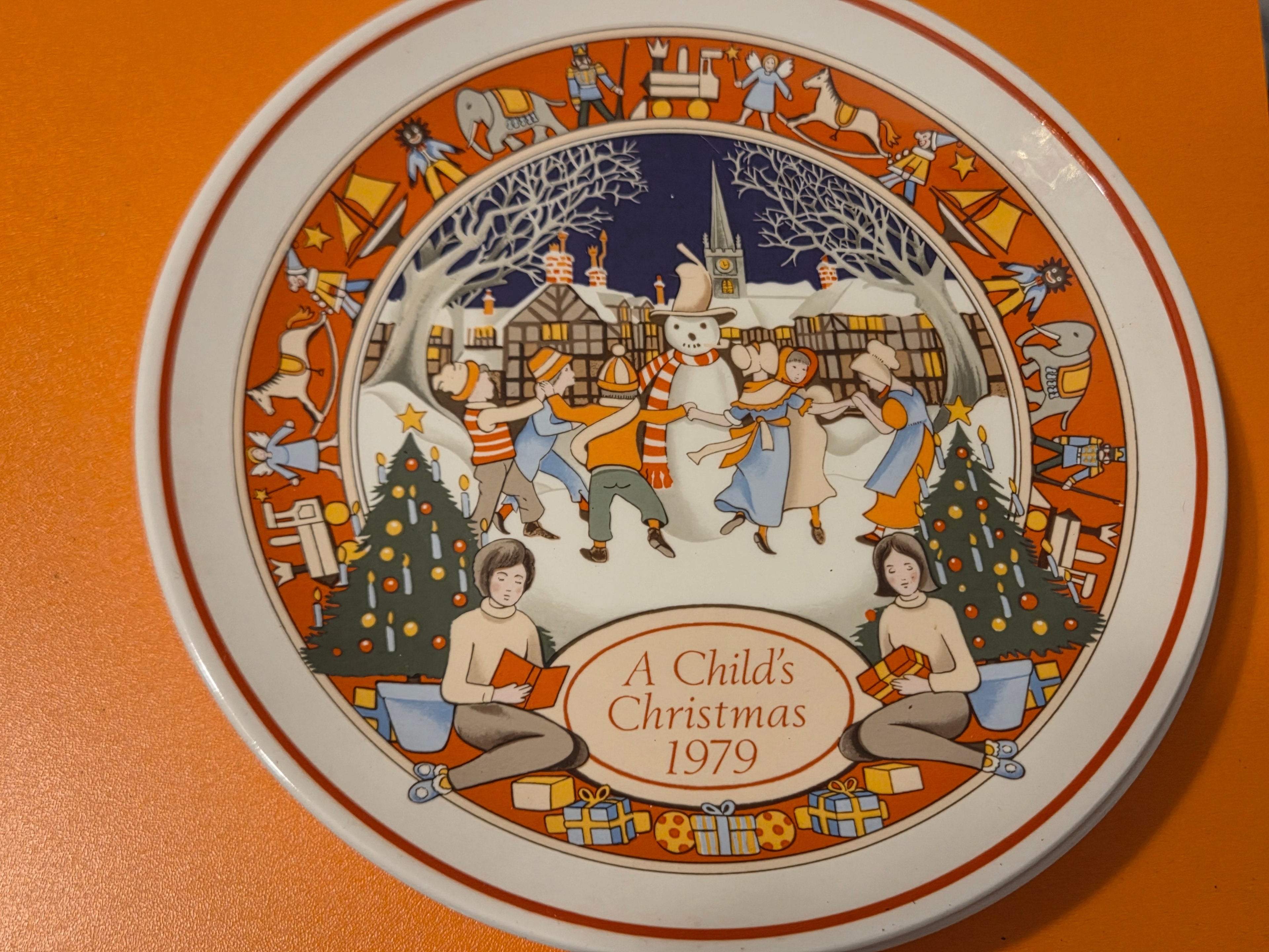 Wedgwood "A Child's Christmas" Collector Plates 1979–1984 – Made in England