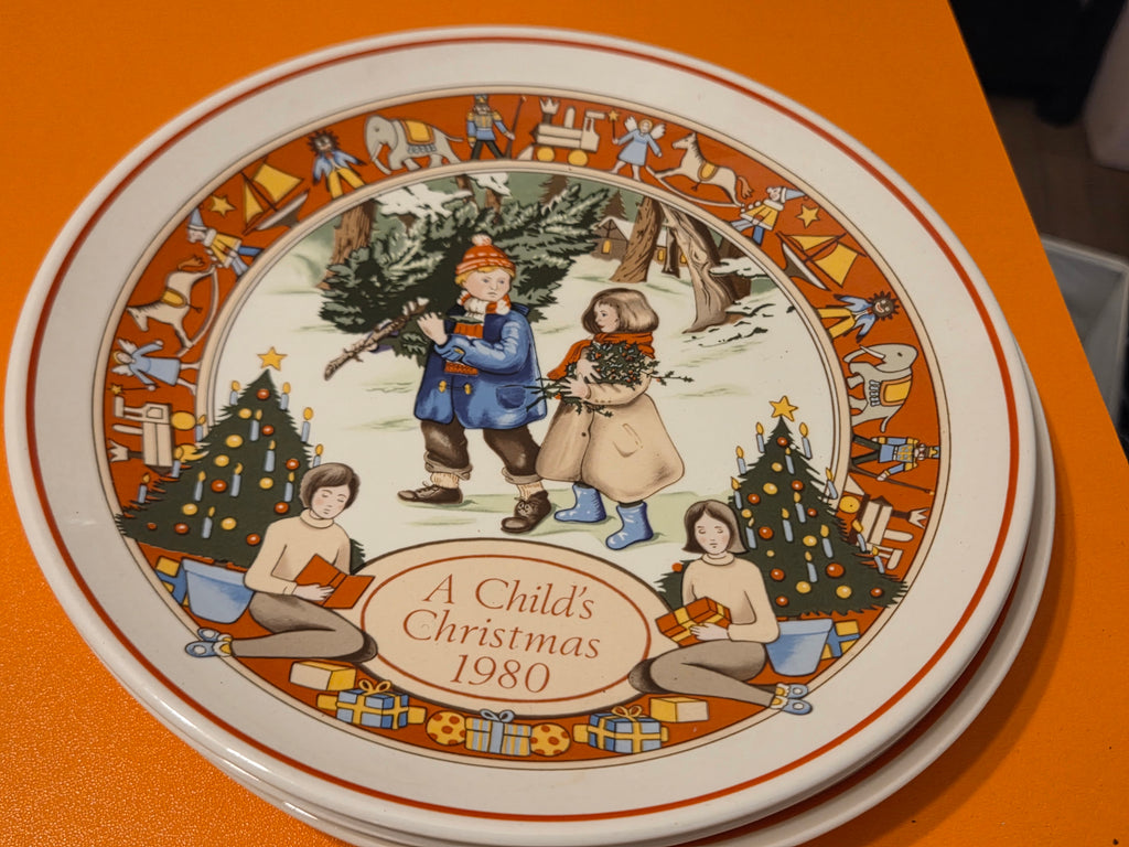 Wedgwood "A Child's Christmas" Collector Plates 1979–1984 – Made in England
