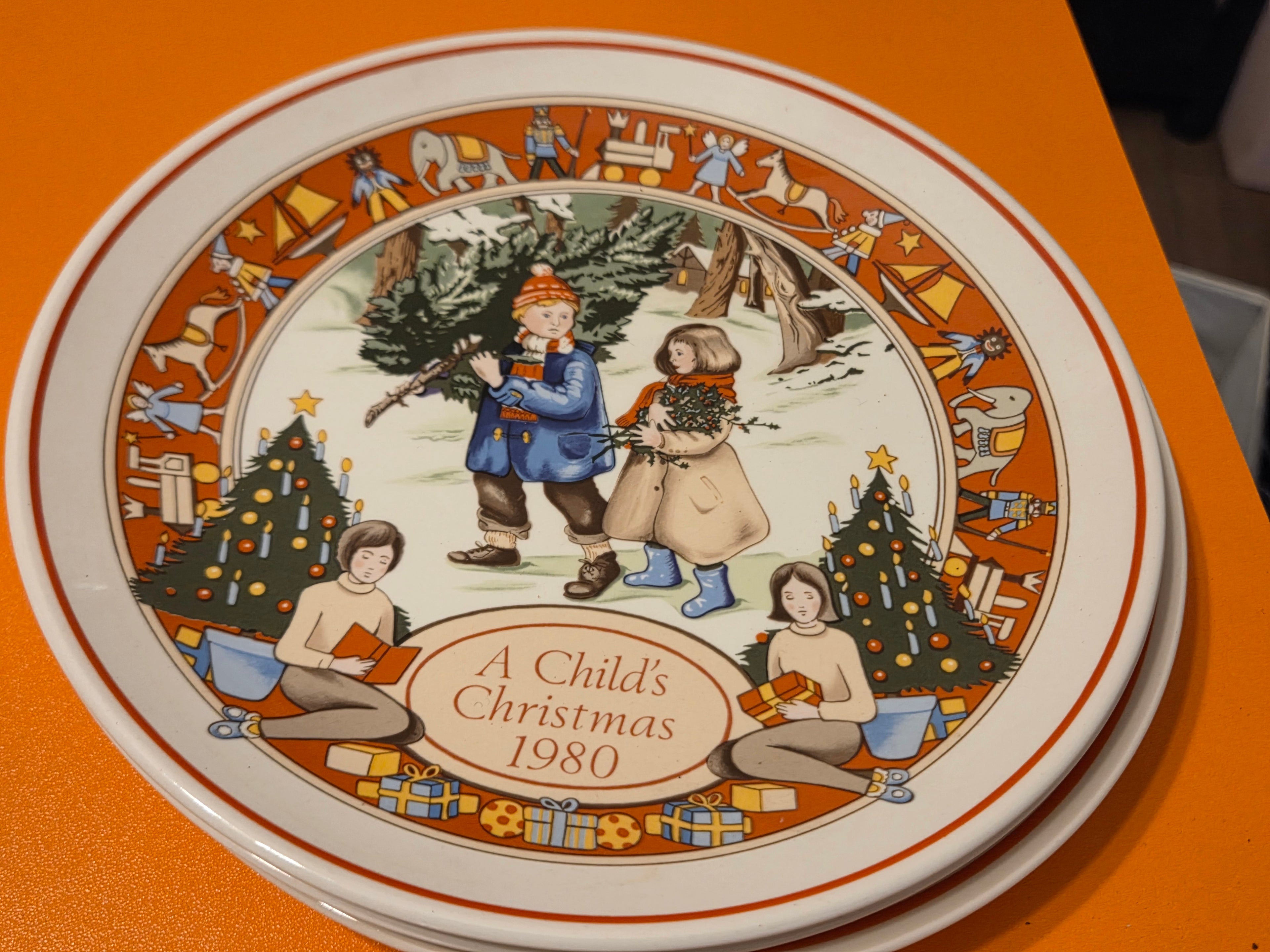 Wedgwood "A Child's Christmas" Collector Plates 1979–1984 – Made in England