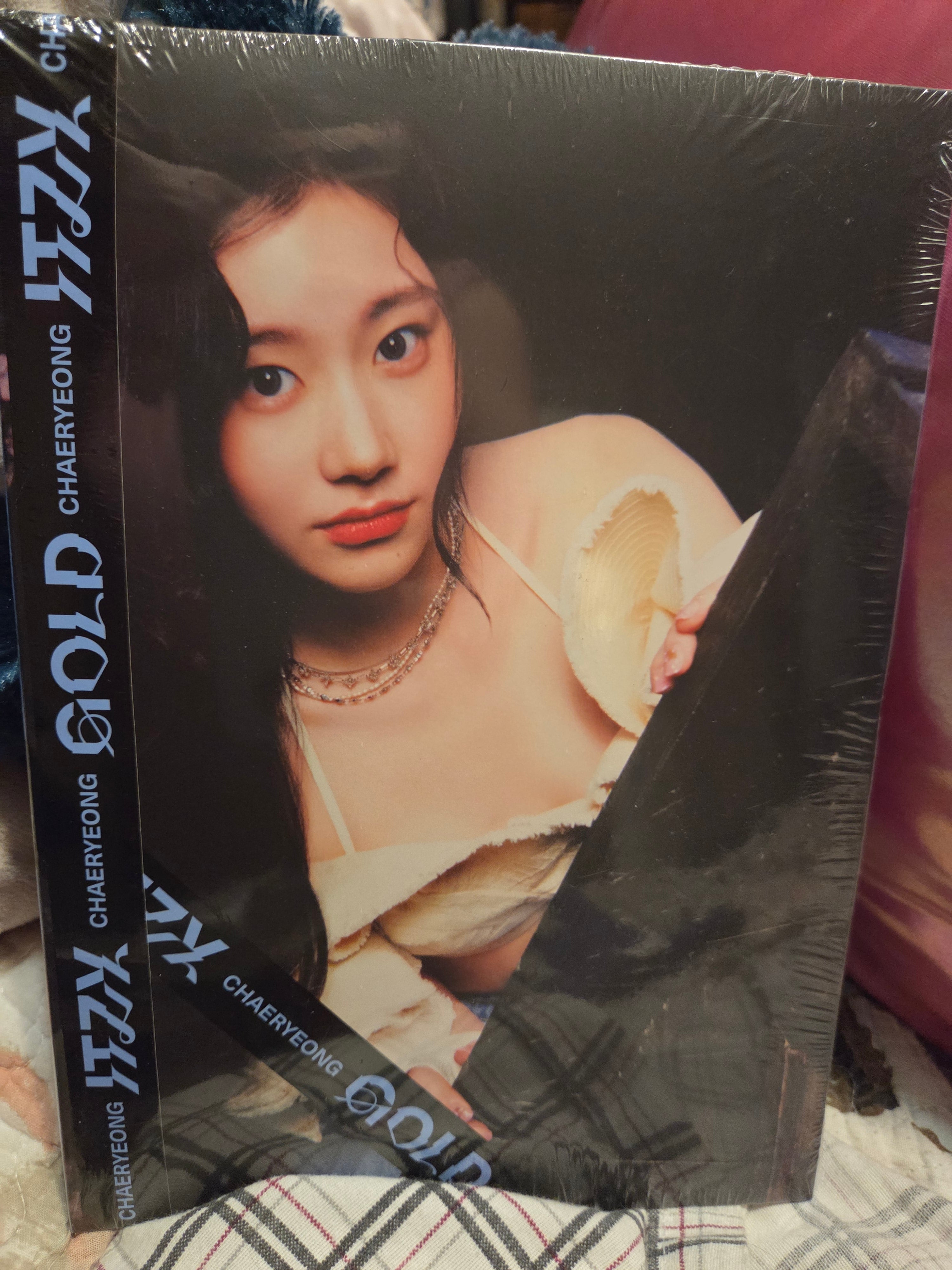 ITZY – GOLD Digipack CD | Chaeryoung Version | Sealed