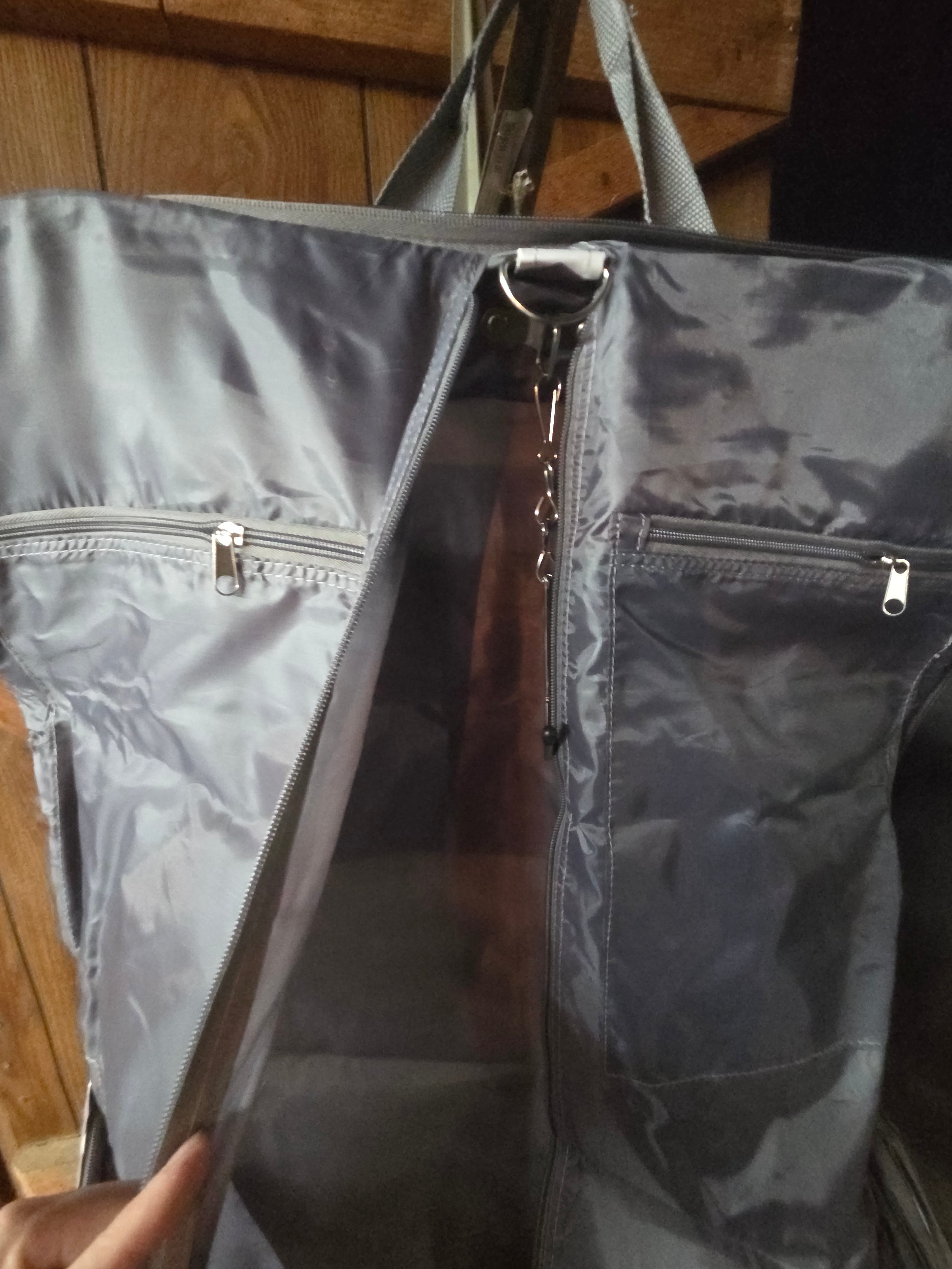 GM40 Hanging Travel Garment Bag – Converts to Over-the-Shoulder Bag | NWT