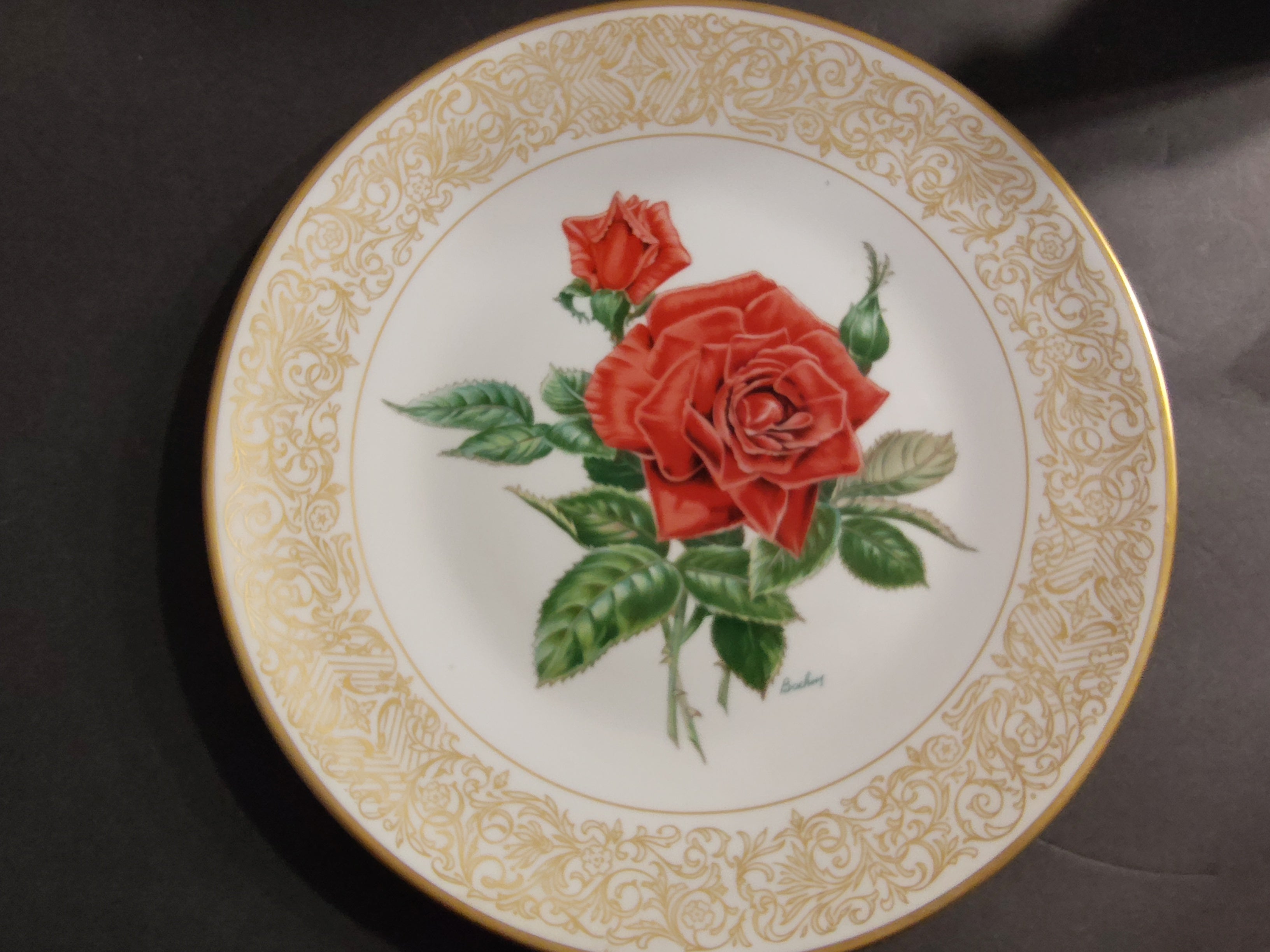 Boehm "Mister Lincoln" Rose Collector Plate – Fine Bone China England