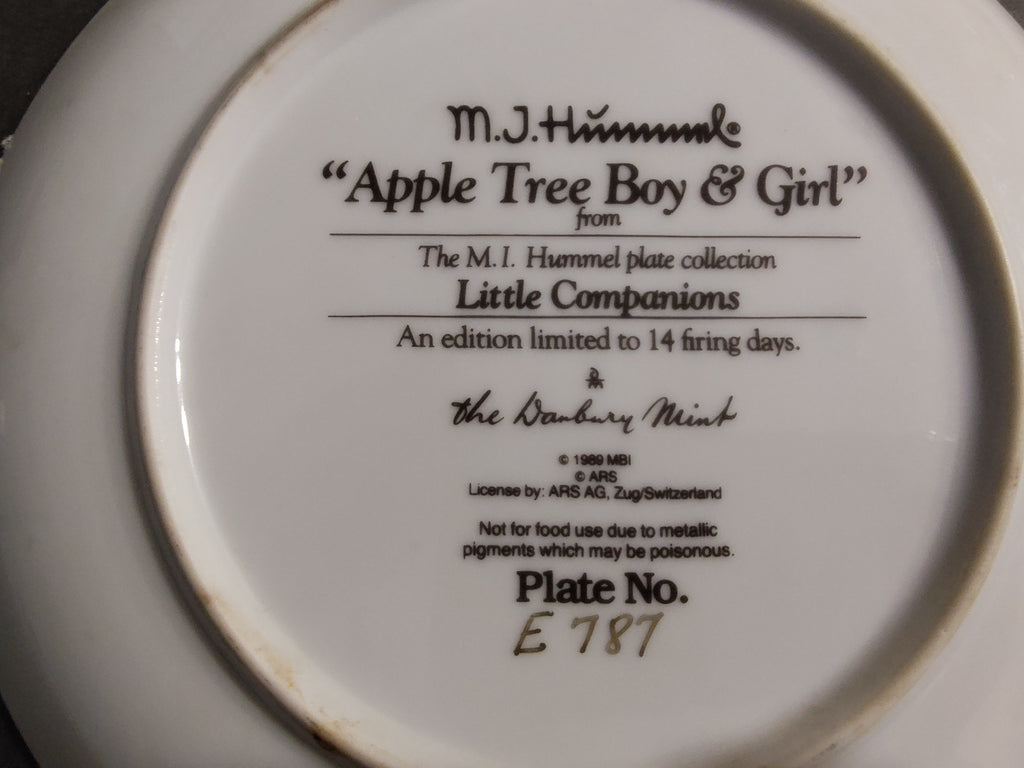M.I. Hummel "Apple Tree Boy & Girl" Collector Plate – Danbury Mint