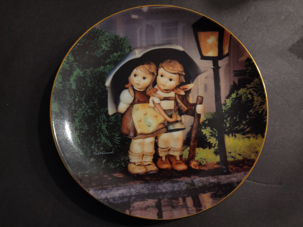 Danbury Mint "Stormy Weather" Collector Plate – Little Companions Series