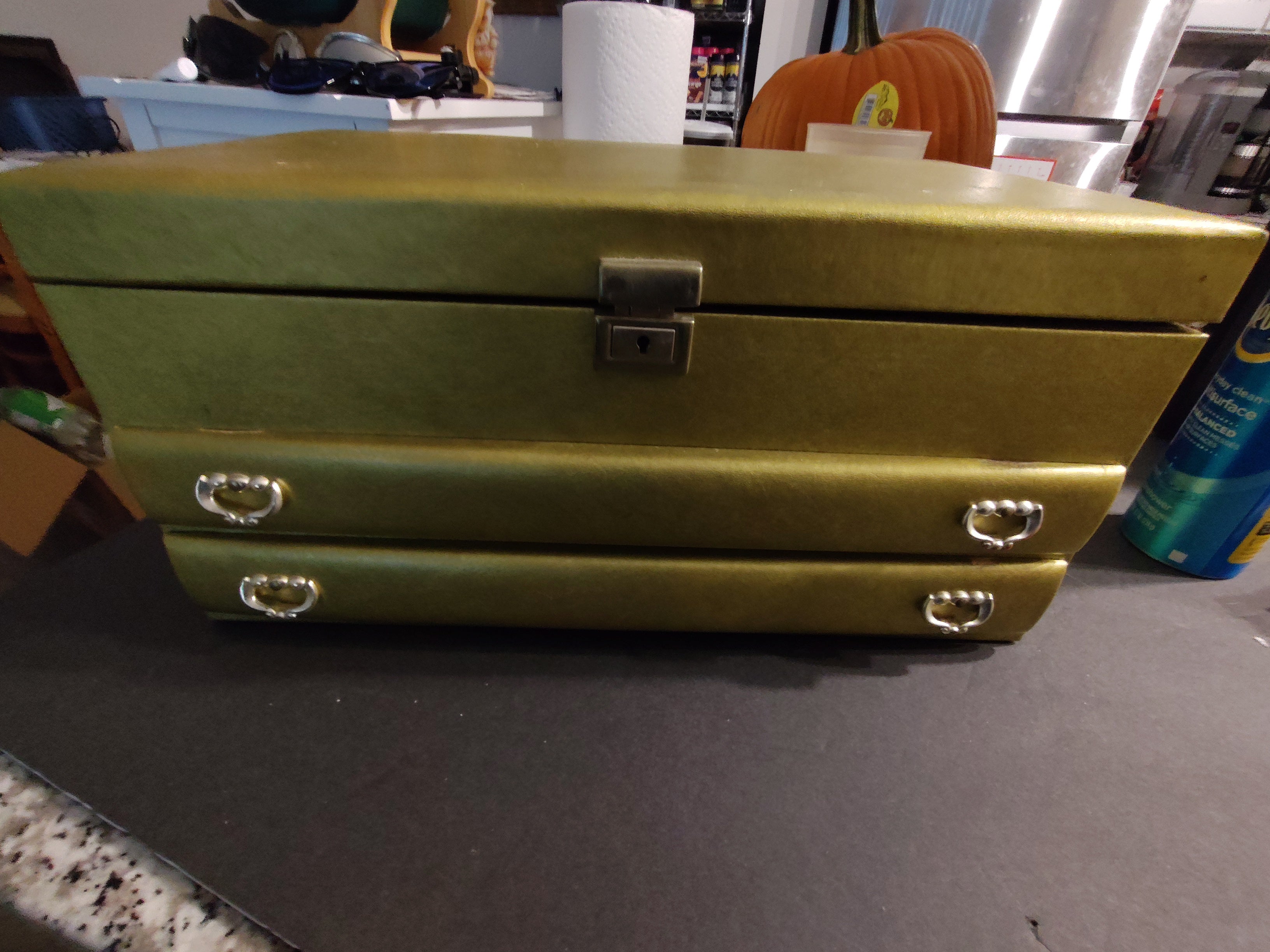 Vintage Lady Buxton Jewelry Box — 2 Drawers, 4-Tier Green (1960s–70s)
