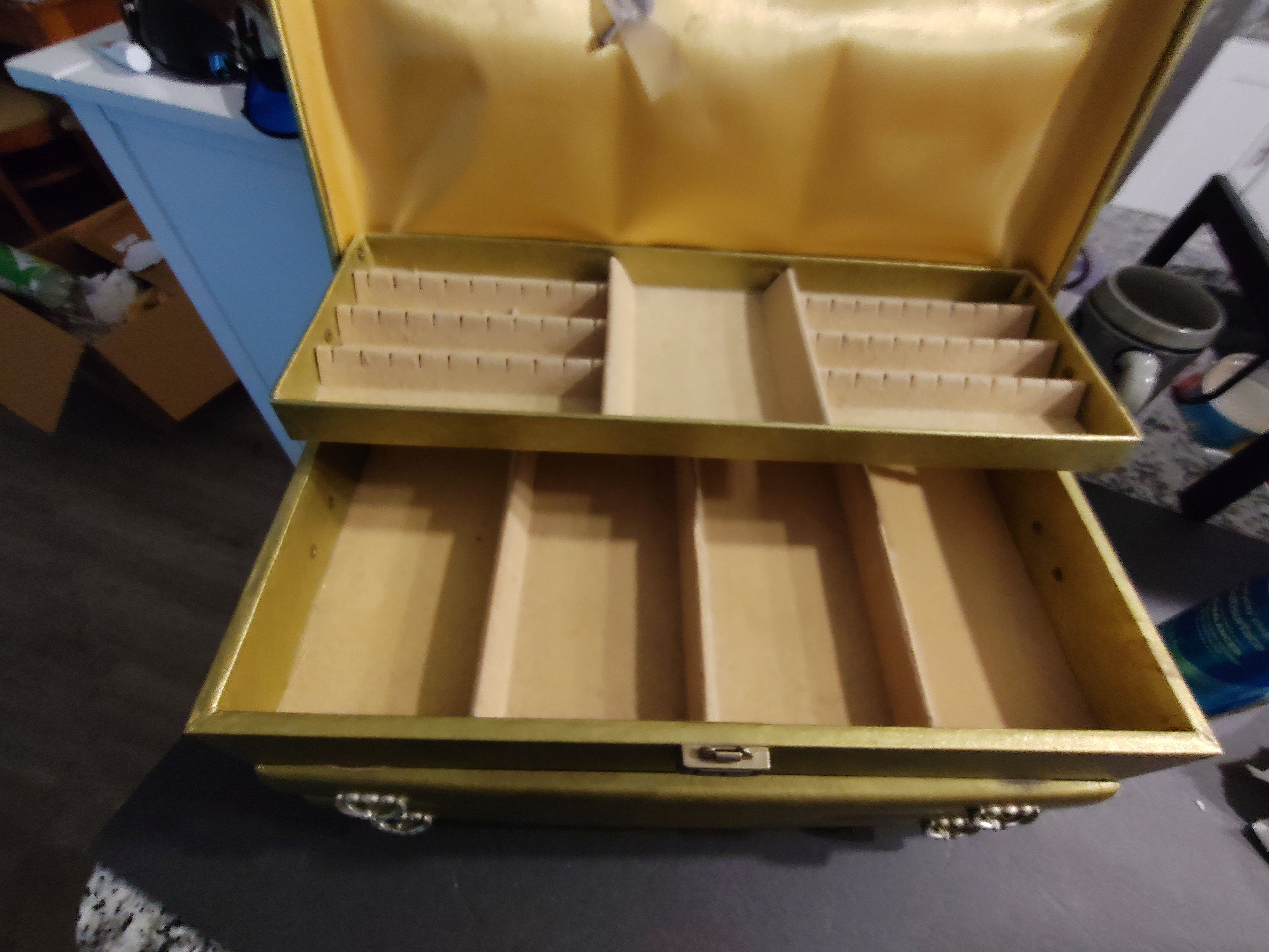 Vintage Lady Buxton Jewelry Box — 2 Drawers, 4-Tier Green (1960s–70s)