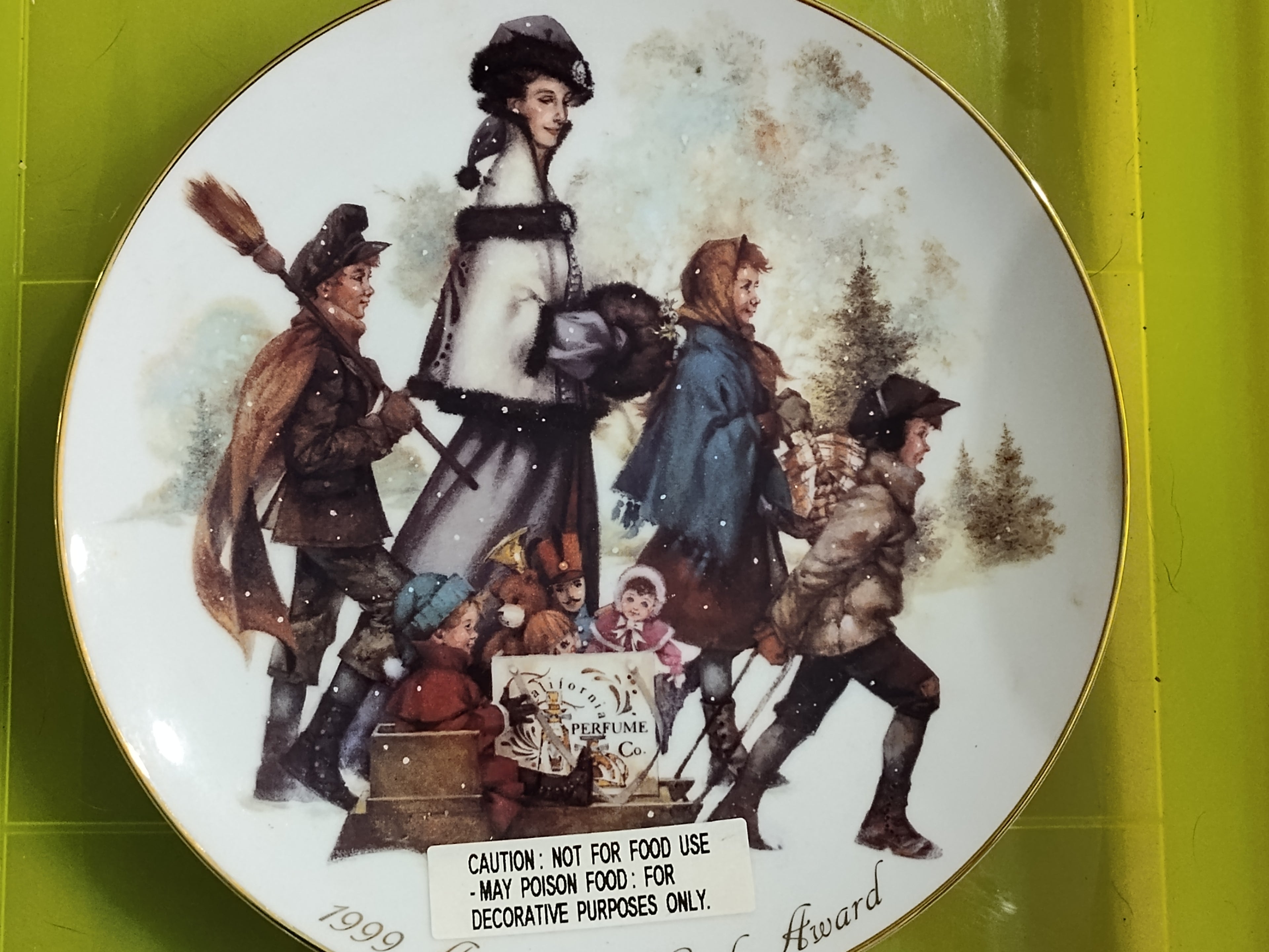 Vintage 1999 Avon Rose Circle Award Collectible Plate – 1st in Series – 8.5" Like New