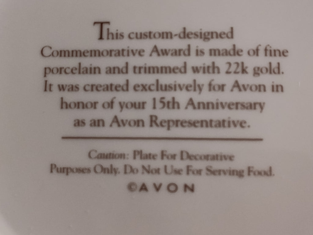 Avon 15th Anniversary "The Avon Rose" Collector's Plate – 8.5"