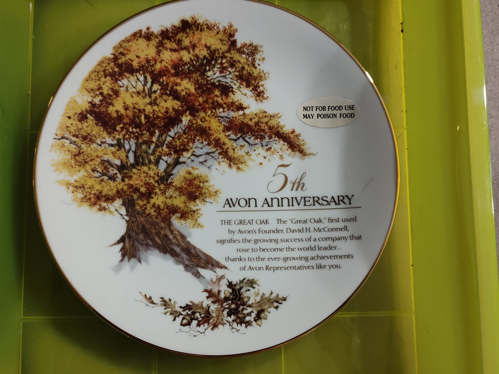 Avon 5th Anniversary "Golden Oak" Collector's Plate – 8.5" Like New